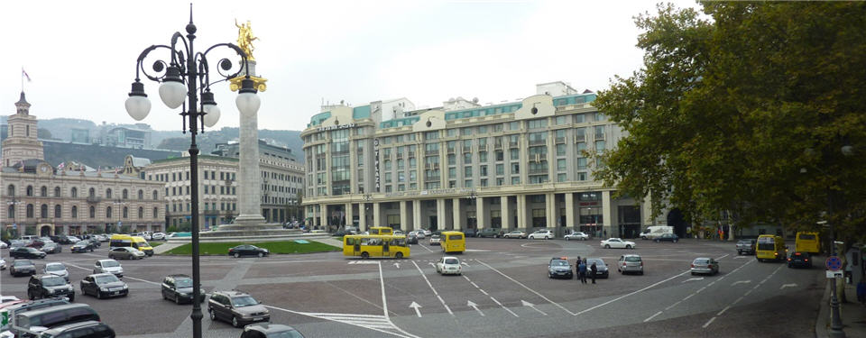 Площадь Свободы в Тбилиси